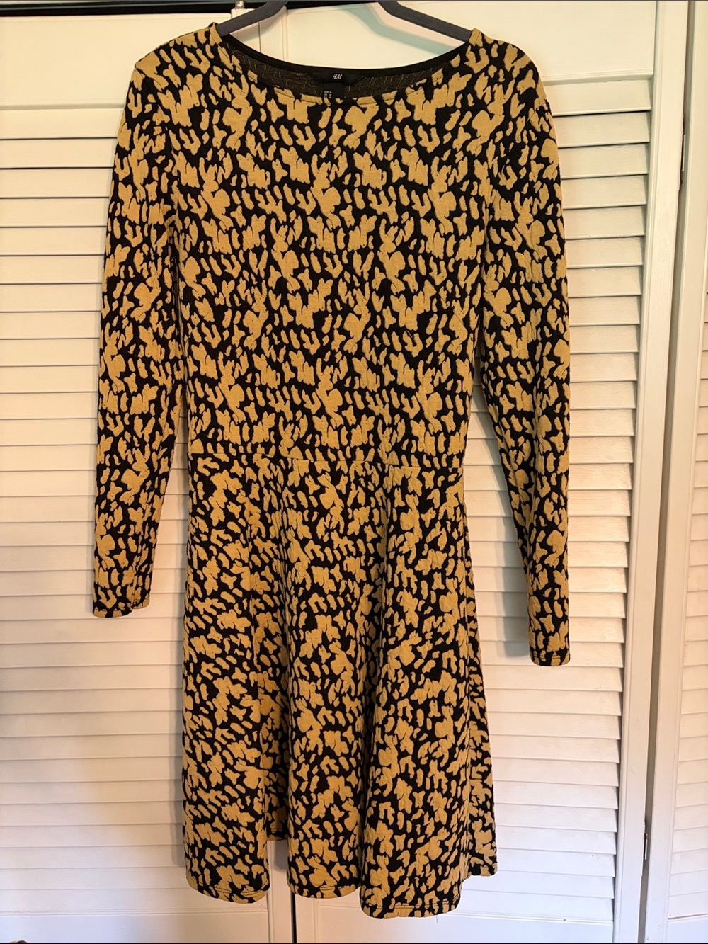H&M Black and Mustard Long-Sleeve Printed Fit-and-Flare Dress